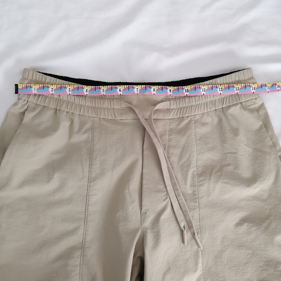 Lululemon Men's Bowline 8" Shorts Stretch Ripstop in Trench Tan Khaki Small - Picture 11 of 16